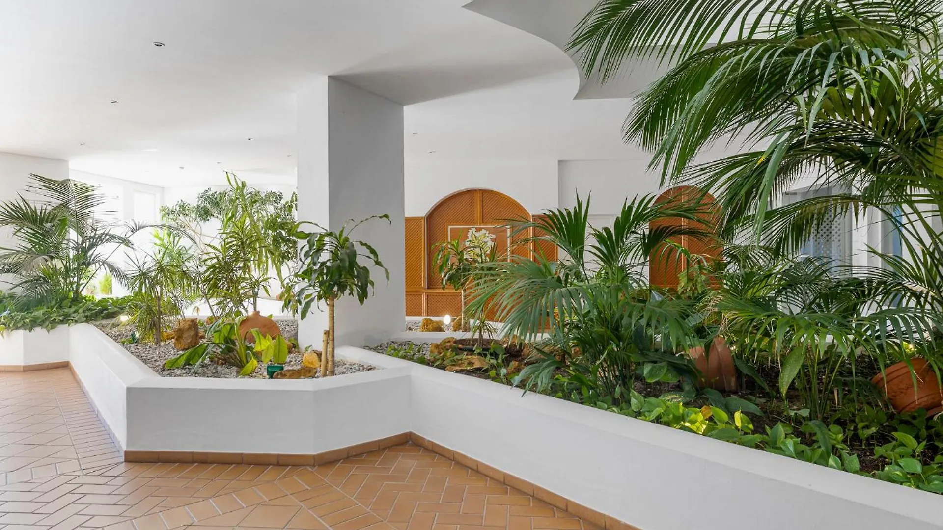 Moderno Y Luminoso Apartamento En Las Gaviotas- Puerto Banus Marbella Apartment