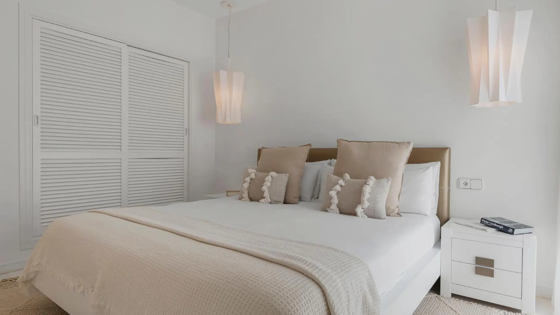 Moderno Y Luminoso Apartamento En Las Gaviotas- Puerto Banus Marbella 0*,  Spain